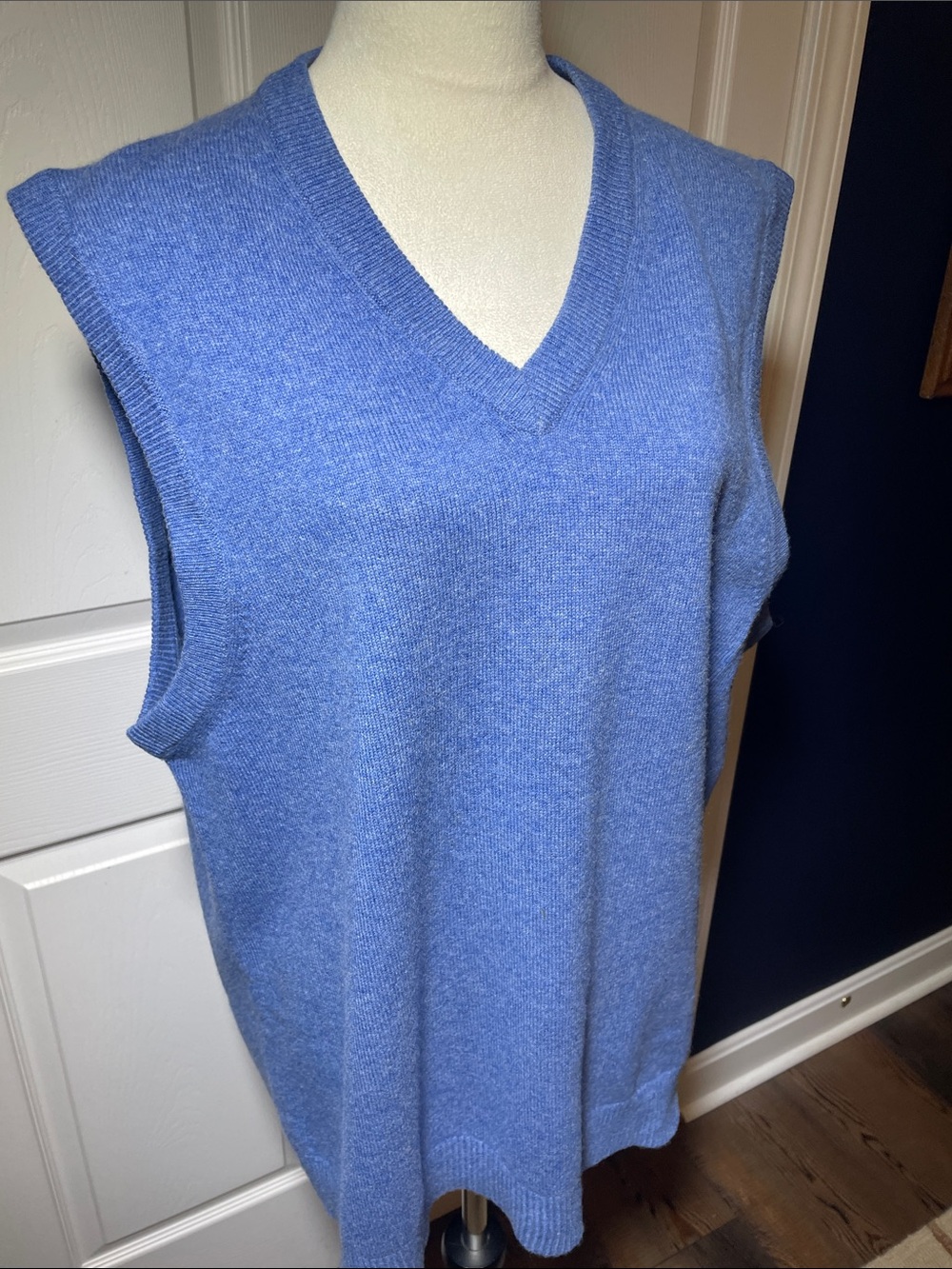 Vintage L.L. Bean Blue Lambswool Sweater Vest V Neck Size XL